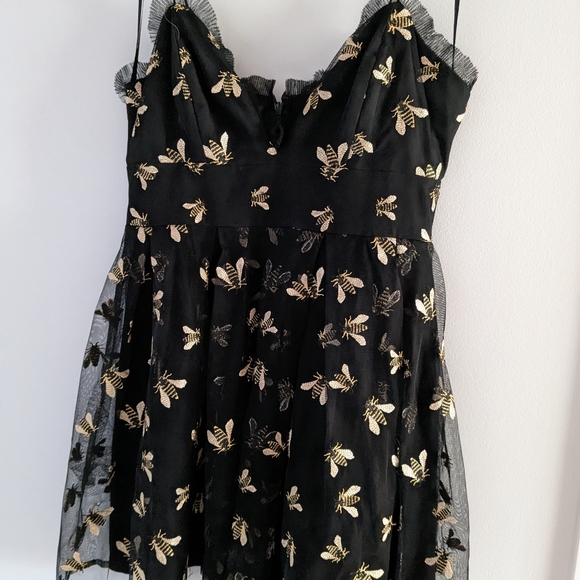 ASOS Bee Dress - Picture 1 of 3